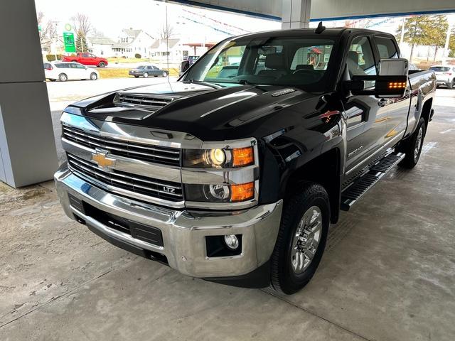 Used 2019 Chevrolet Silverado 2500HD LTZ with VIN 1GC1KTEY8KF267059 for sale in Ossian, IN