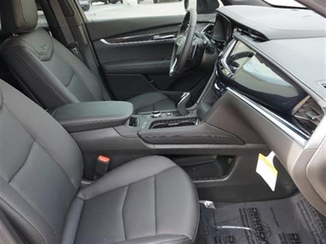 2025 Cadillac XT6 Vehicle Photo in TAMPA, FL 33612-3404