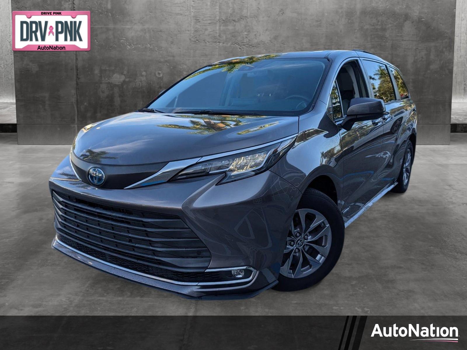 2021 Toyota Sienna Vehicle Photo in Miami, FL 33169