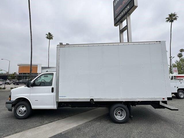 2023 GMC Savana Cutaway 3500 Vehicle Photo in PASADENA, CA 91107-3803