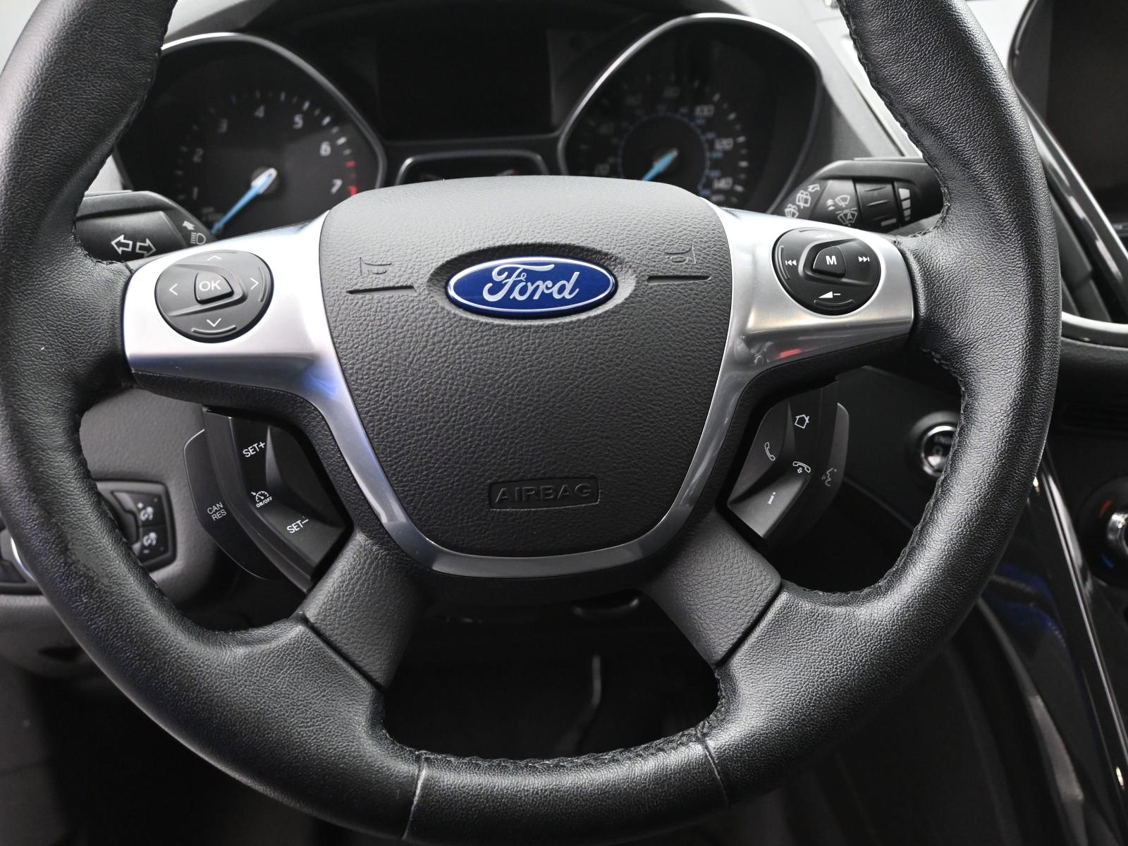 2014 Ford Escape Vehicle Photo in Cedar Rapids, IA 52402