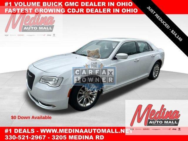 2020 Chrysler 300 Vehicle Photo in MEDINA, OH 44256-9631