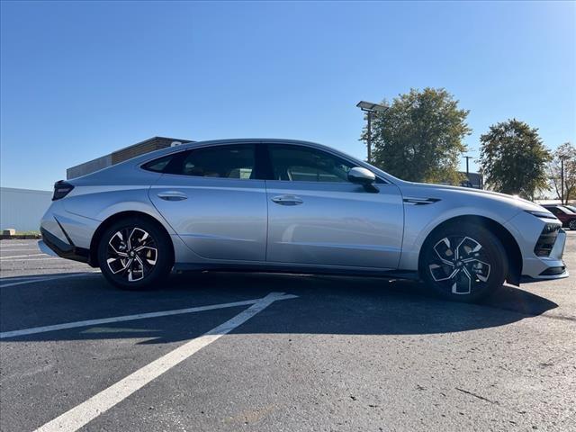 2025 Hyundai SONATA Vehicle Photo in O'Fallon, IL 62269