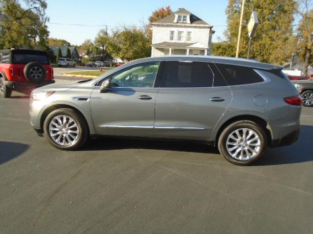 Used 2020 Buick Enclave Essence with VIN 5GAERBKW6LJ116795 for sale in Shelbyville, IL