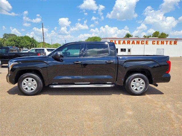 Used 2024 Toyota Tundra SR with VIN 5TFKB5AB3RX031277 for sale in Victoria, TX