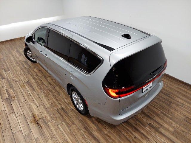 2023 Chrysler Pacifica Vehicle Photo in SAUK CITY, WI 53583-1301