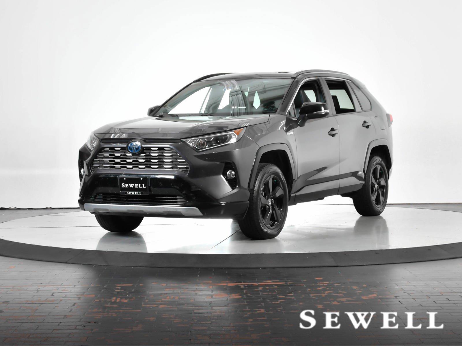 2019 Toyota RAV4 Vehicle Photo in DALLAS, TX 75235