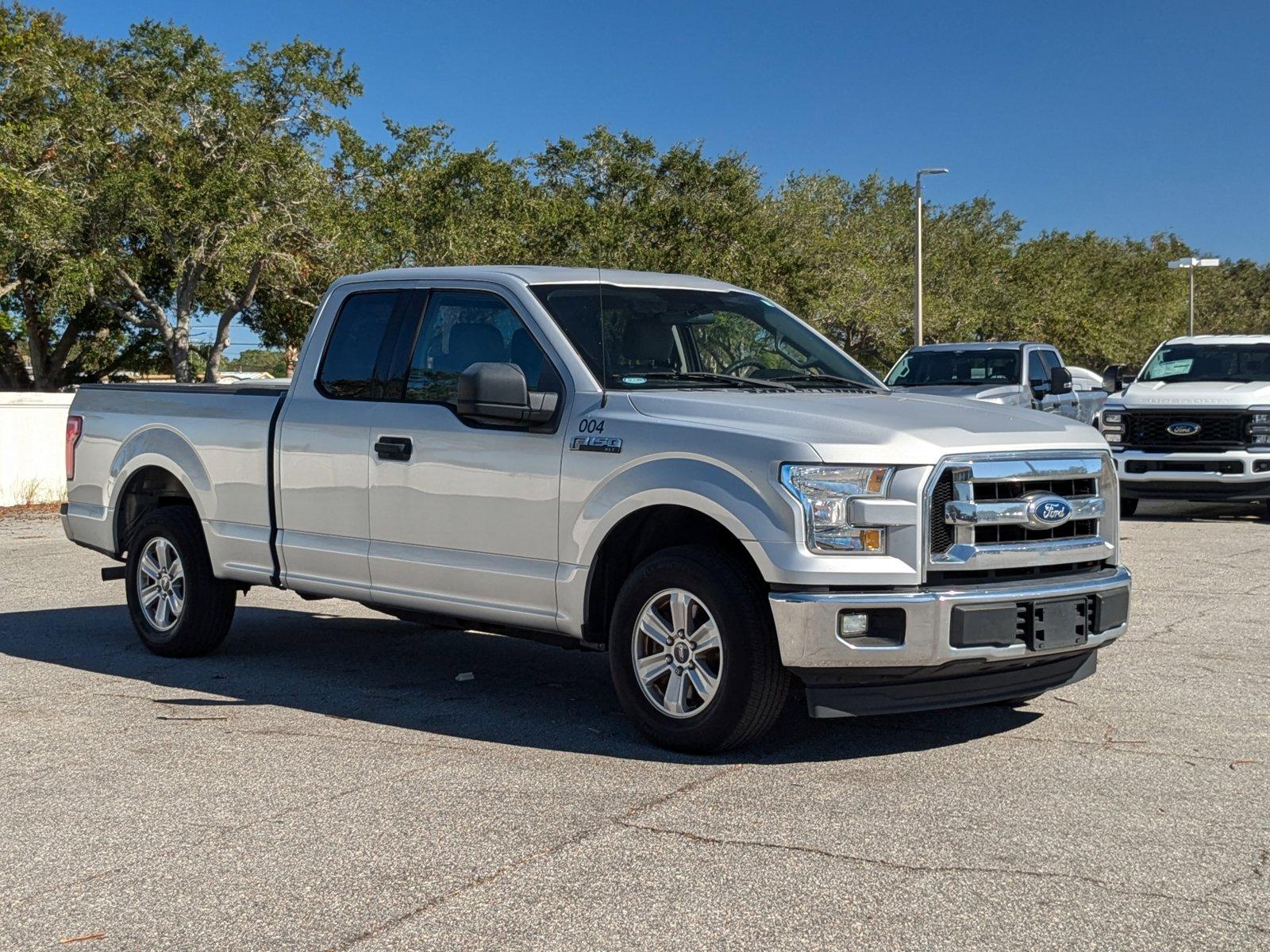 2017 Ford F-150 Vehicle Photo in St. Petersburg, FL 33713