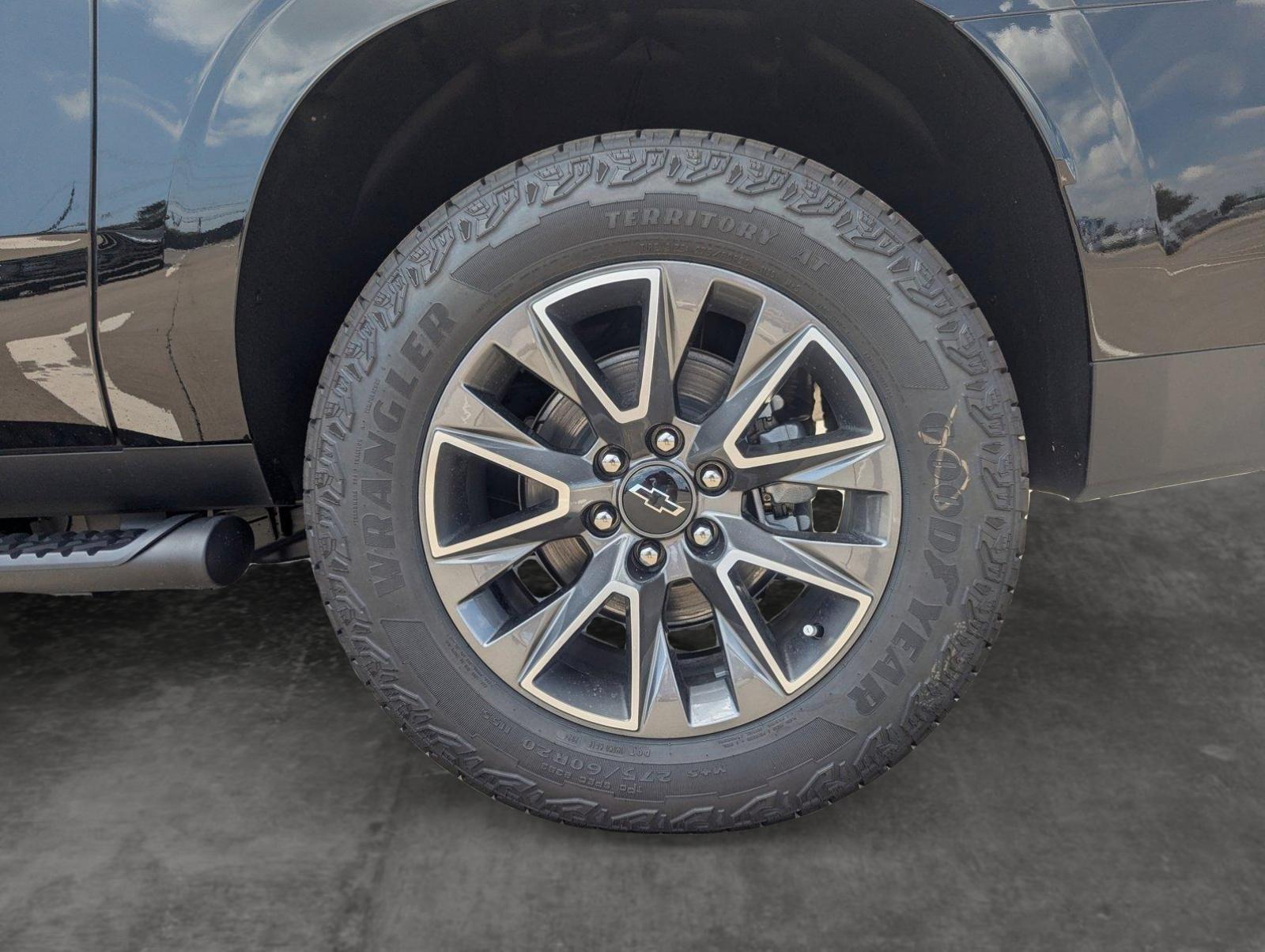 2024 Chevrolet Suburban Vehicle Photo in CORPUS CHRISTI, TX 78412-4902