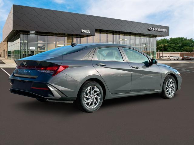 2024 Hyundai ELANTRA Vehicle Photo in Merrillville, IN 46410-5311