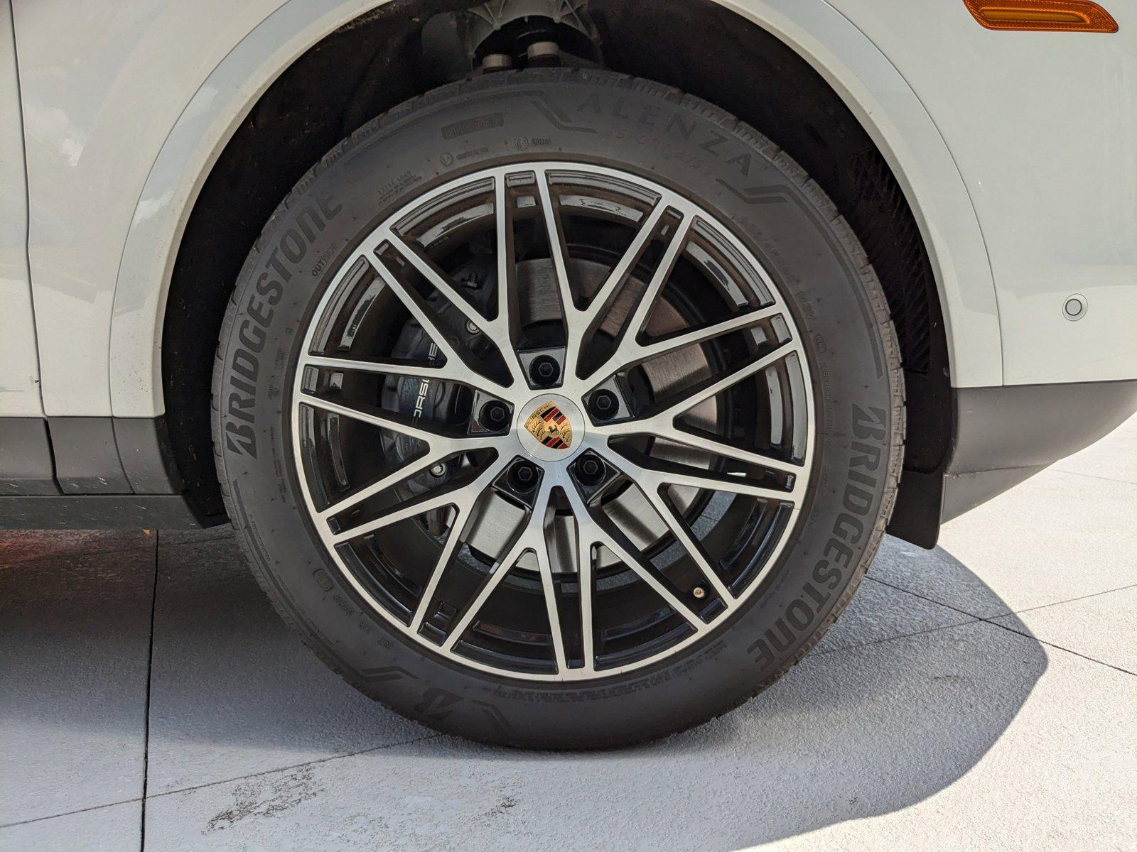 2024 Porsche Cayenne Vehicle Photo in Maitland, FL 32751