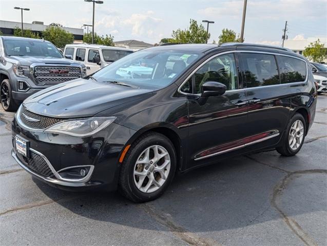 2017 Chrysler Pacifica Vehicle Photo in AURORA, CO 80012-4011