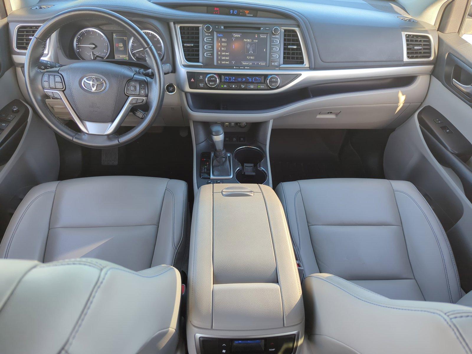 2019 Toyota Highlander Vehicle Photo in Ft. Myers, FL 33907