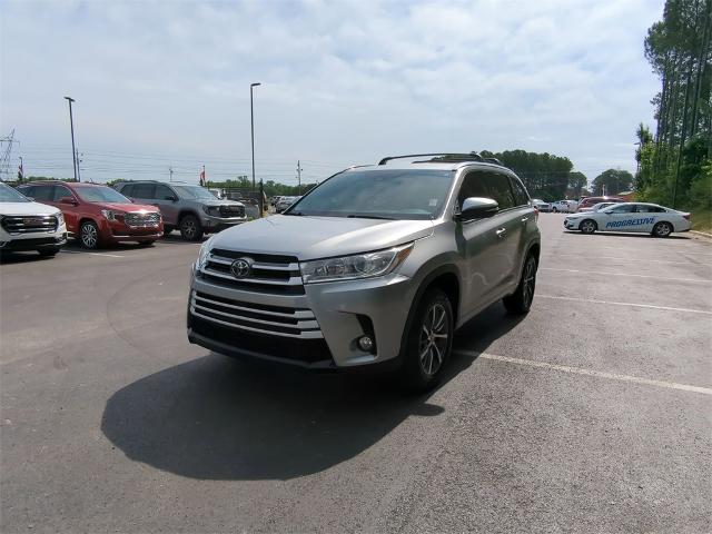 2017 Toyota Highlander Vehicle Photo in ALBERTVILLE, AL 35950-0246