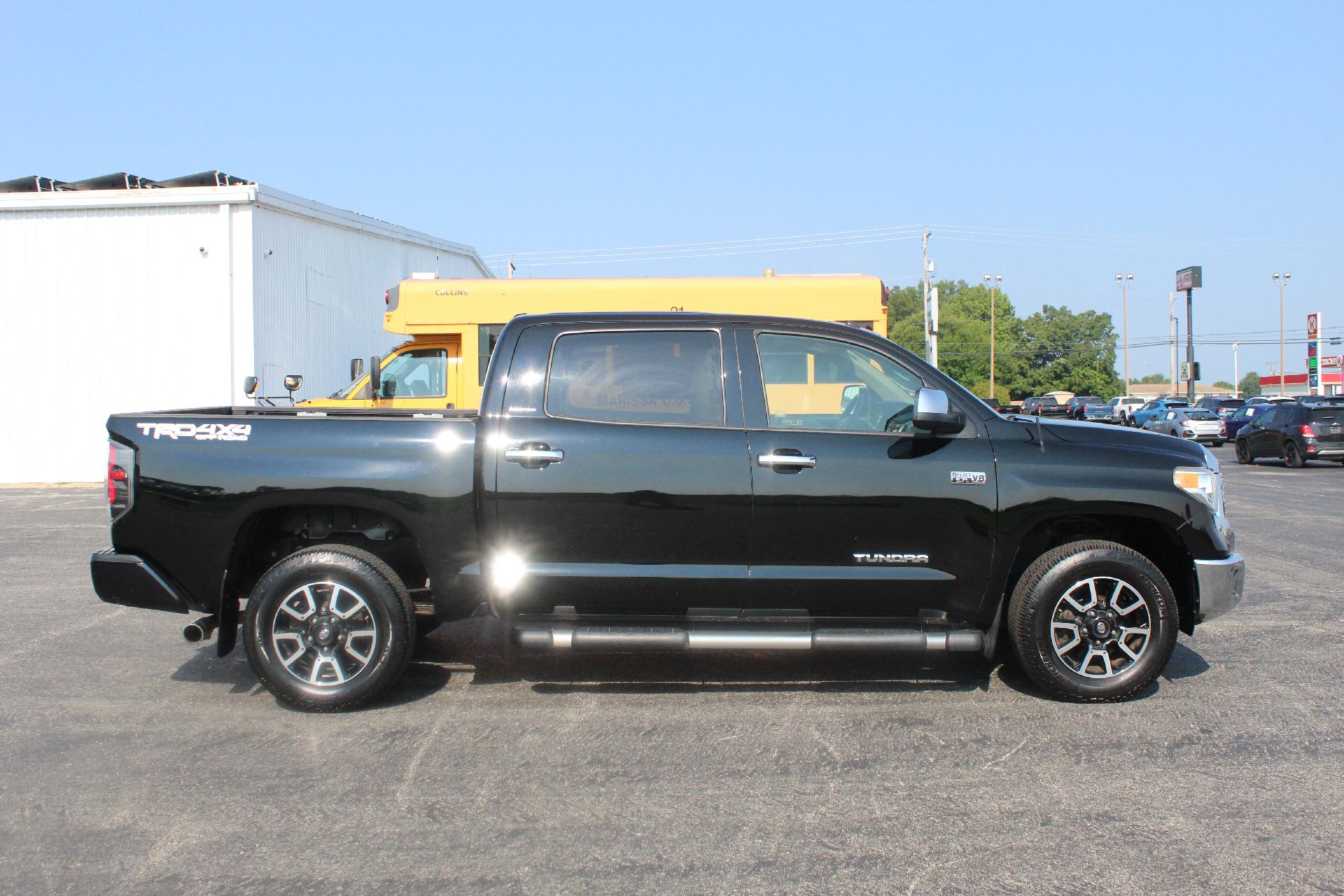 Used 2017 Toyota Tundra Limited with VIN 5TFHW5F10HX590511 for sale in Sparta, IL