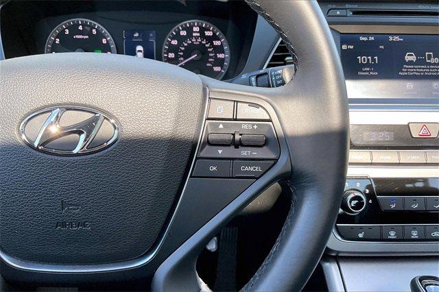 2017 Hyundai Sonata Vehicle Photo in INDEPENDENCE, MO 64055-1314