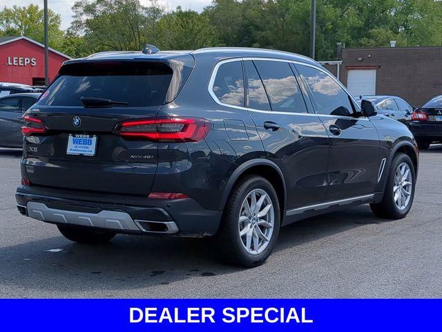 2022 BMW X5 xDrive40i Vehicle Photo in Merrillville, IN 46410-5311