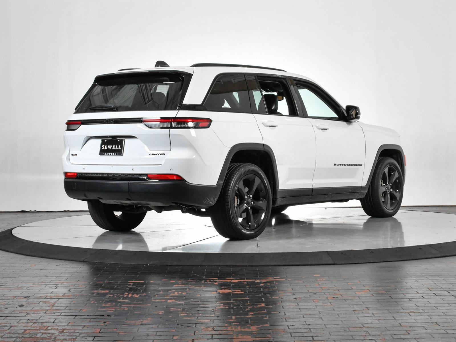 2023 Jeep Grand Cherokee Vehicle Photo in DALLAS, TX 75235