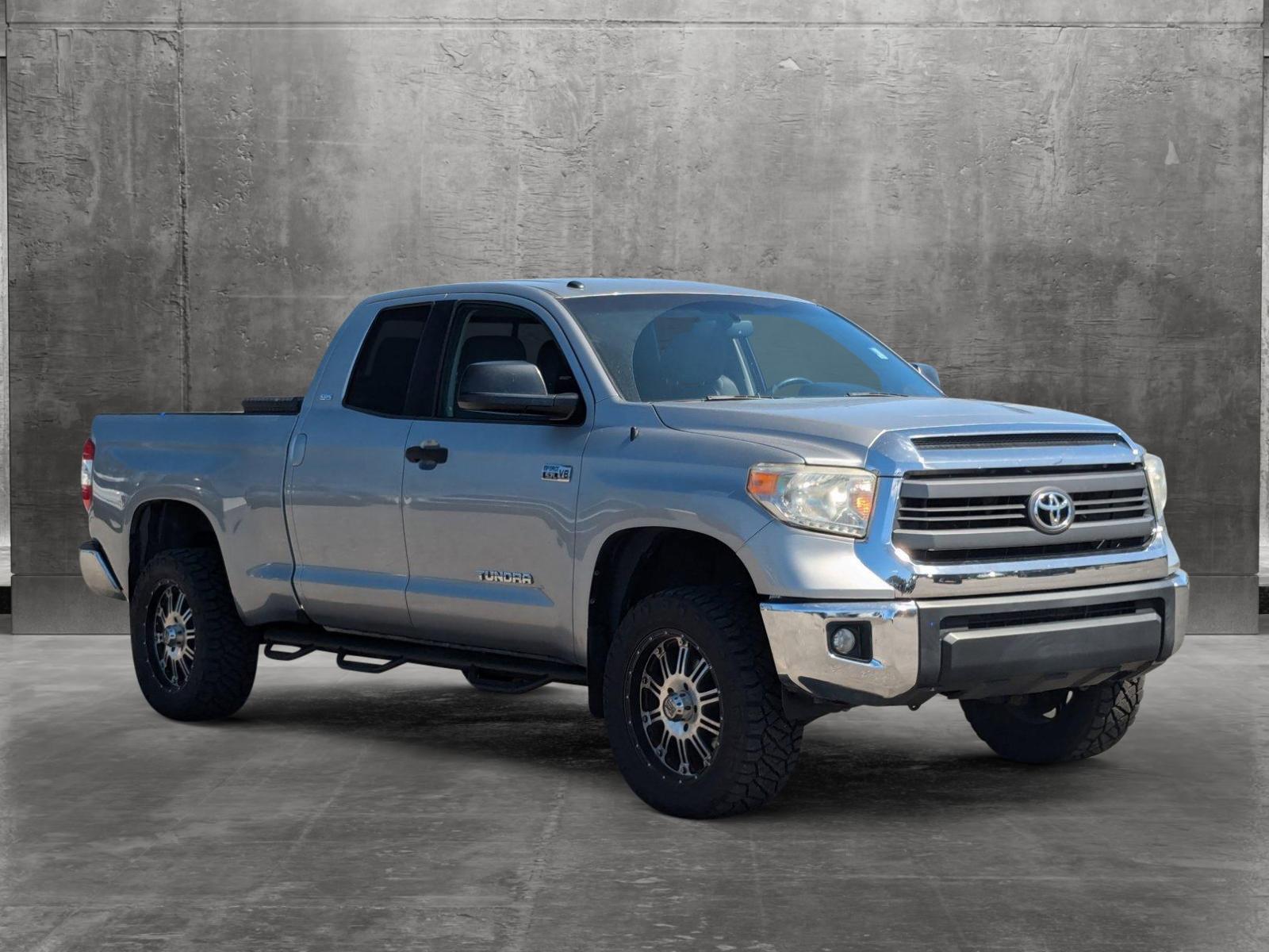 2015 Toyota Tundra 2WD Truck Vehicle Photo in St. Petersburg, FL 33713