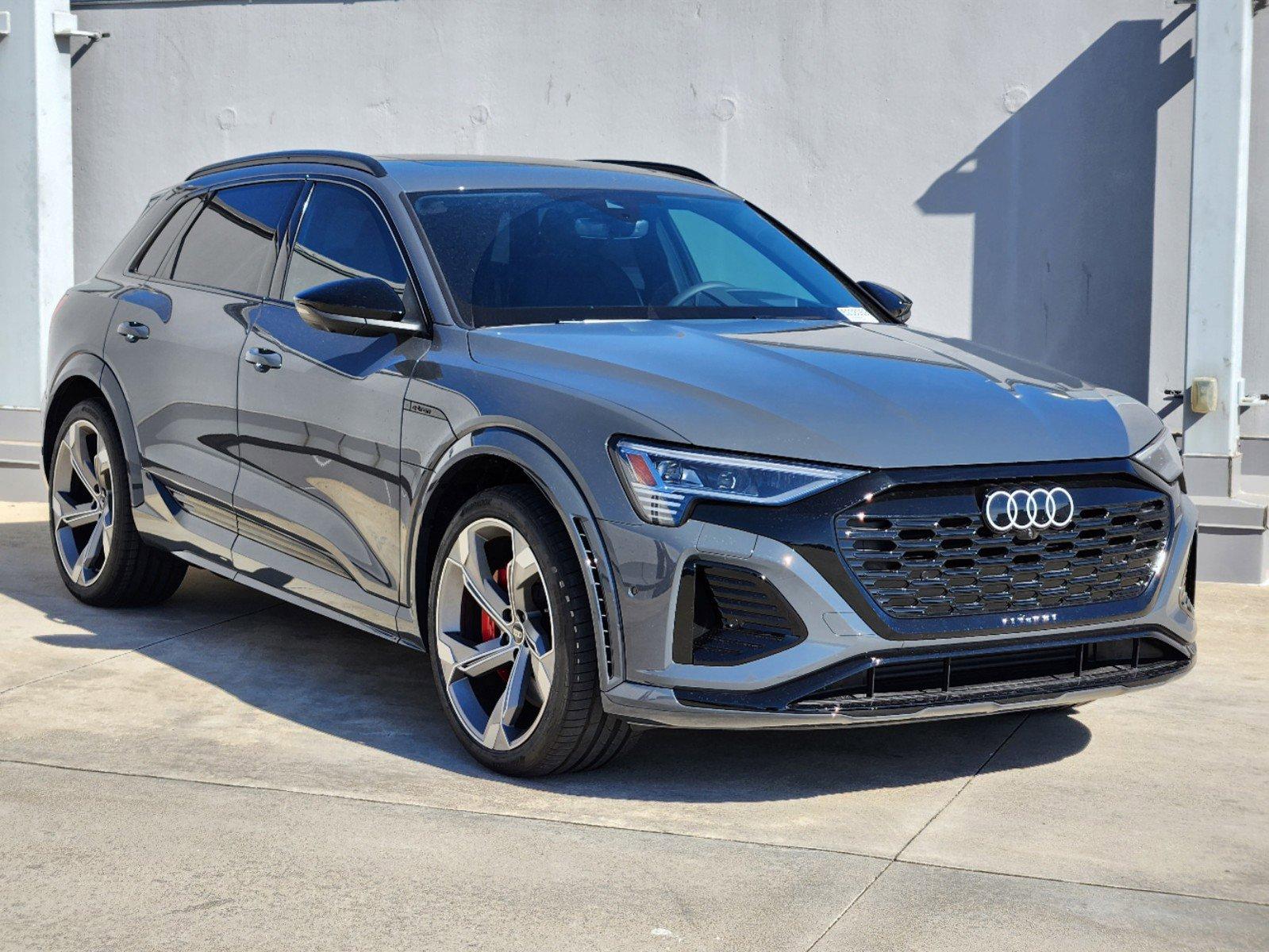 2024 Audi SQ8 e-tron Vehicle Photo in SUGAR LAND, TX 77478