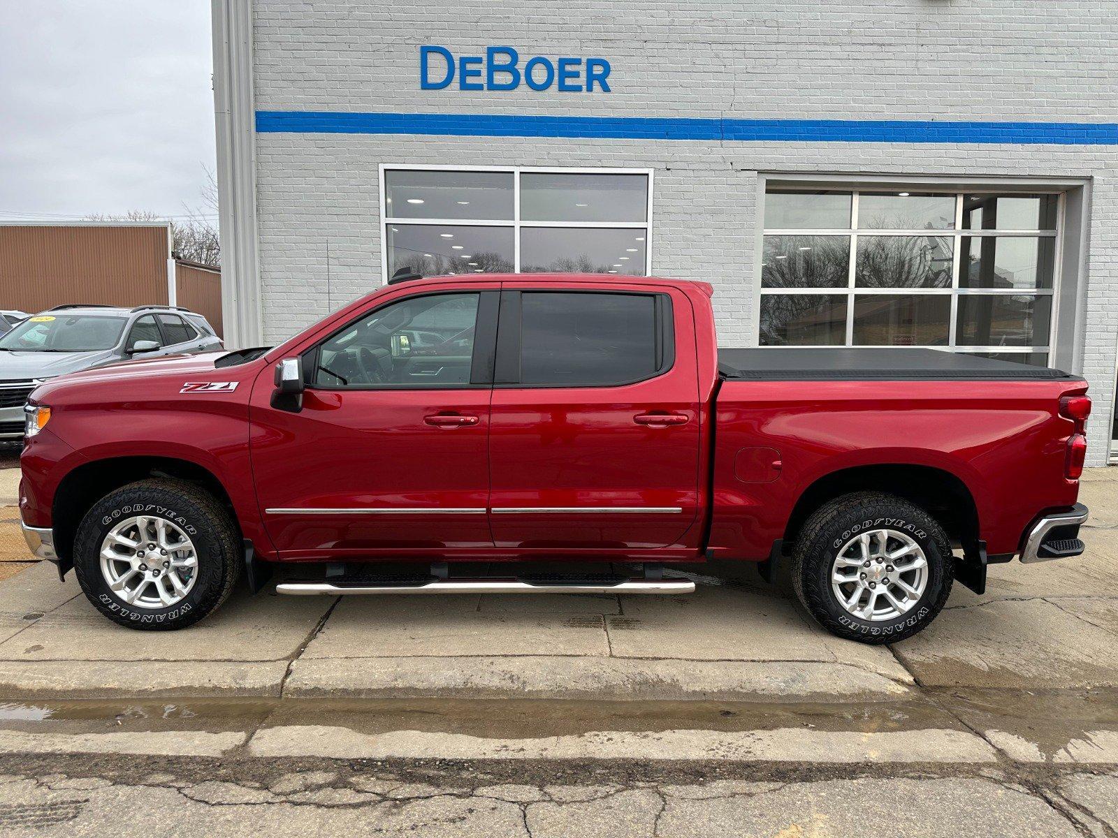 Used 2023 Chevrolet Silverado 1500 LT with VIN 1GCUDDED5PZ158896 for sale in Edgerton, Minnesota