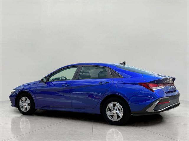 2024 Hyundai ELANTRA Vehicle Photo in Green Bay, WI 54304