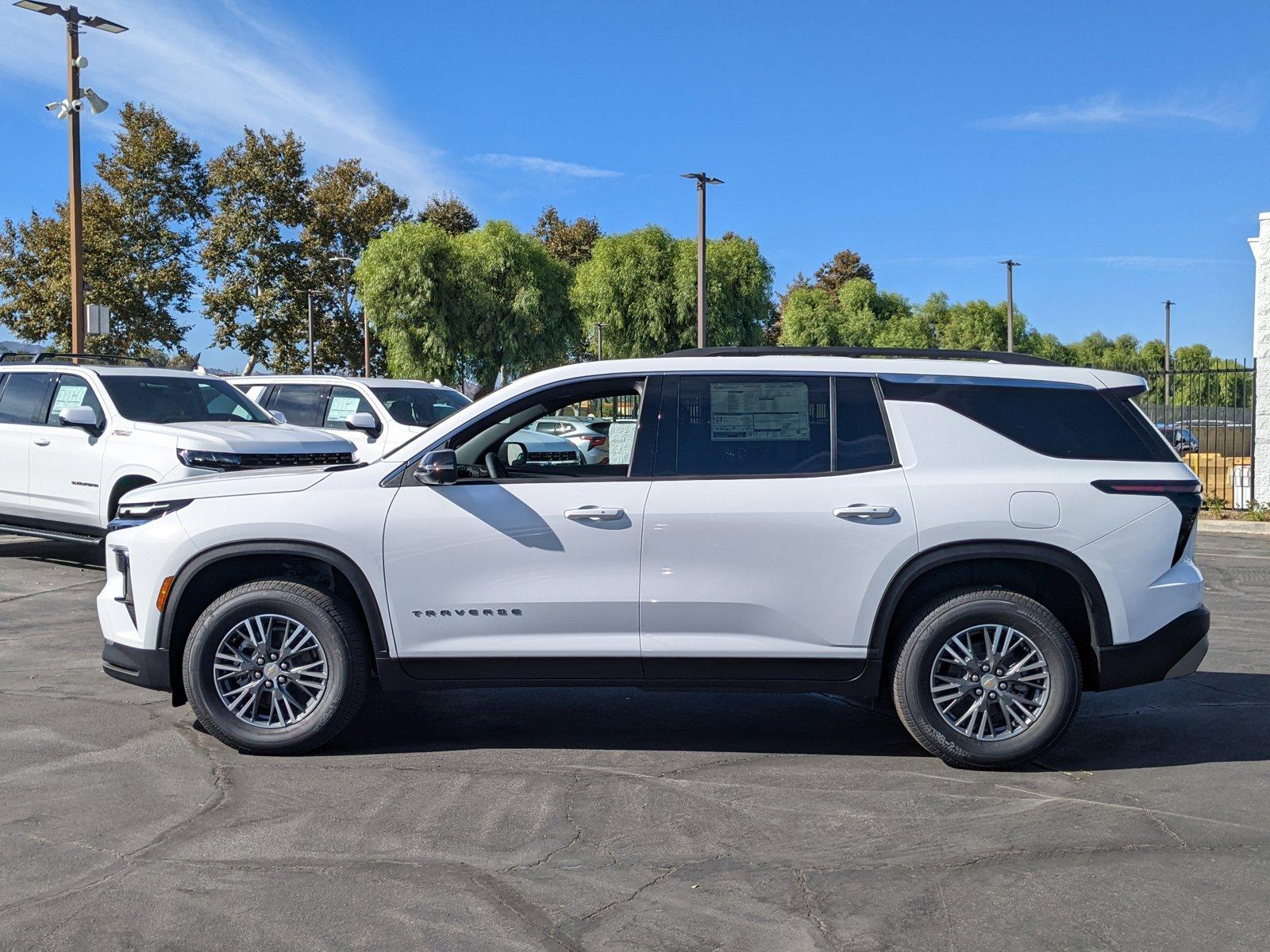 2024 Chevrolet Traverse Vehicle Photo in VALENCIA, CA 91355-1705