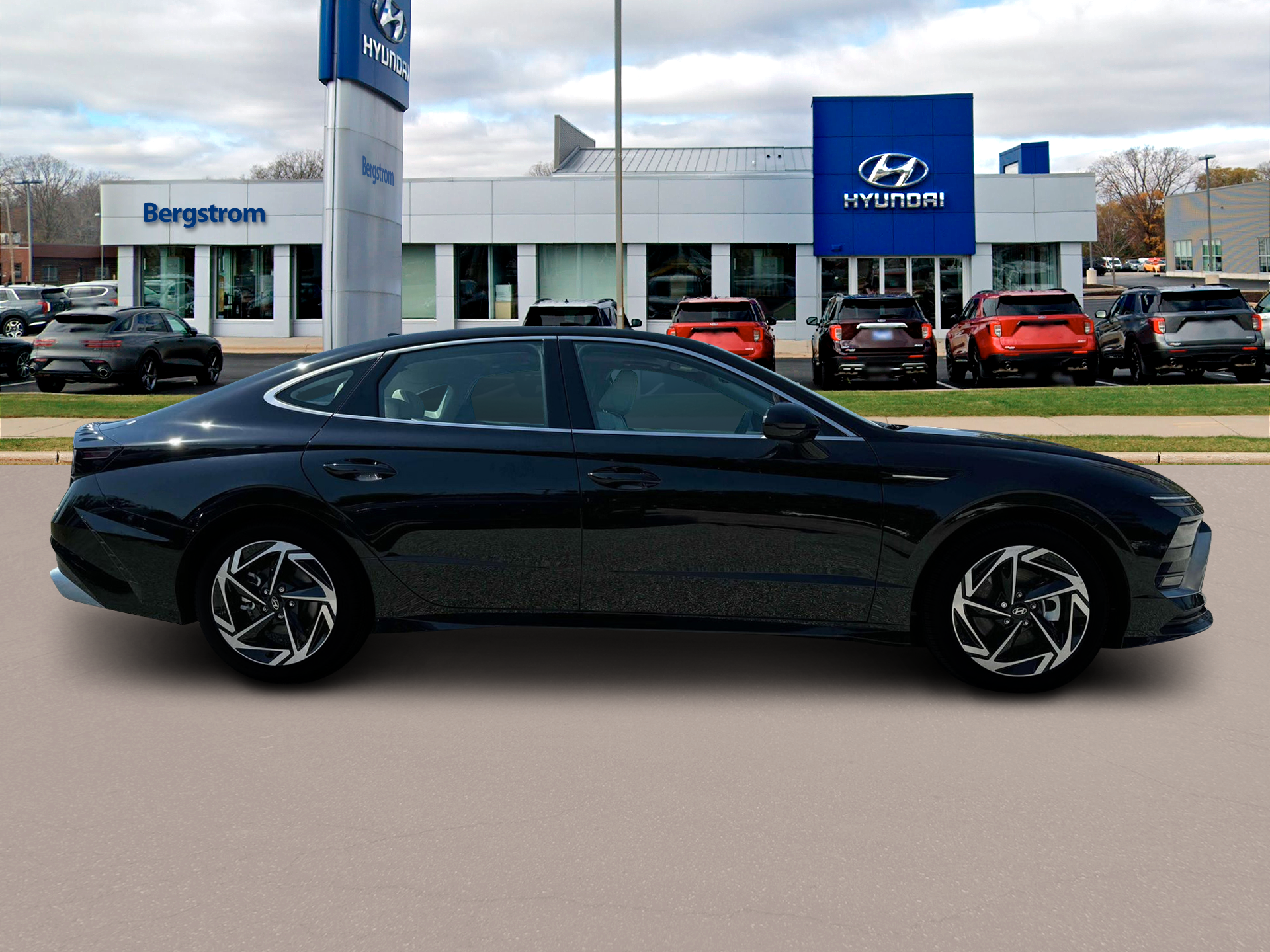 2025 Hyundai SONATA Vehicle Photo in Green Bay, WI 54304