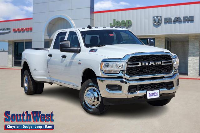 2024 Ram 3500 Vehicle Photo in Cleburne, TX 76033