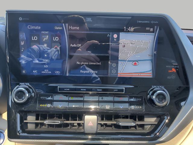 2021 Toyota Highlander Vehicle Photo in Green Bay, WI 54304