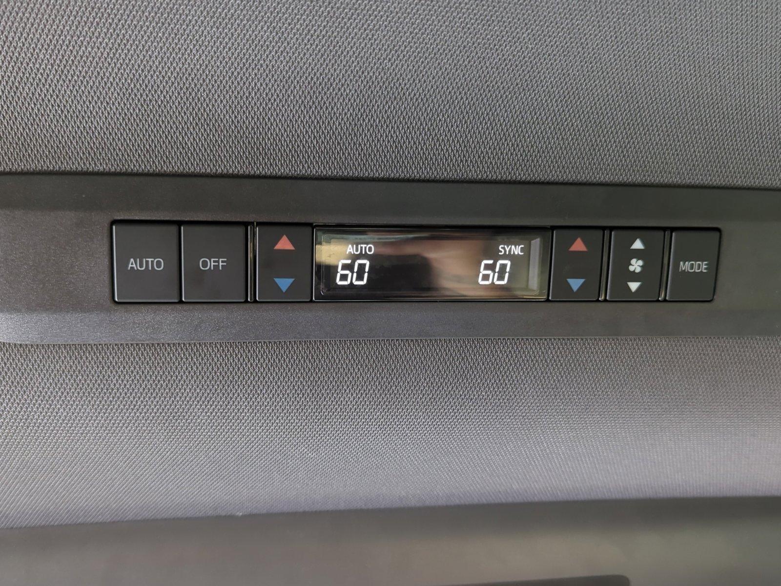 2023 Toyota Sienna Vehicle Photo in Ft. Myers, FL 33907