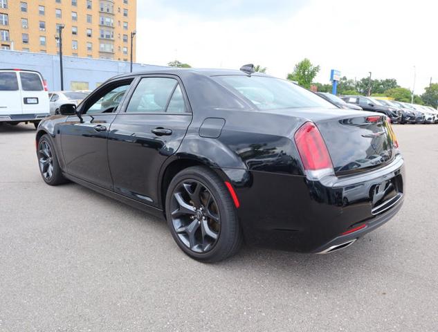 2022 Chrysler 300 Vehicle Photo in DETROIT, MI 48207-4102