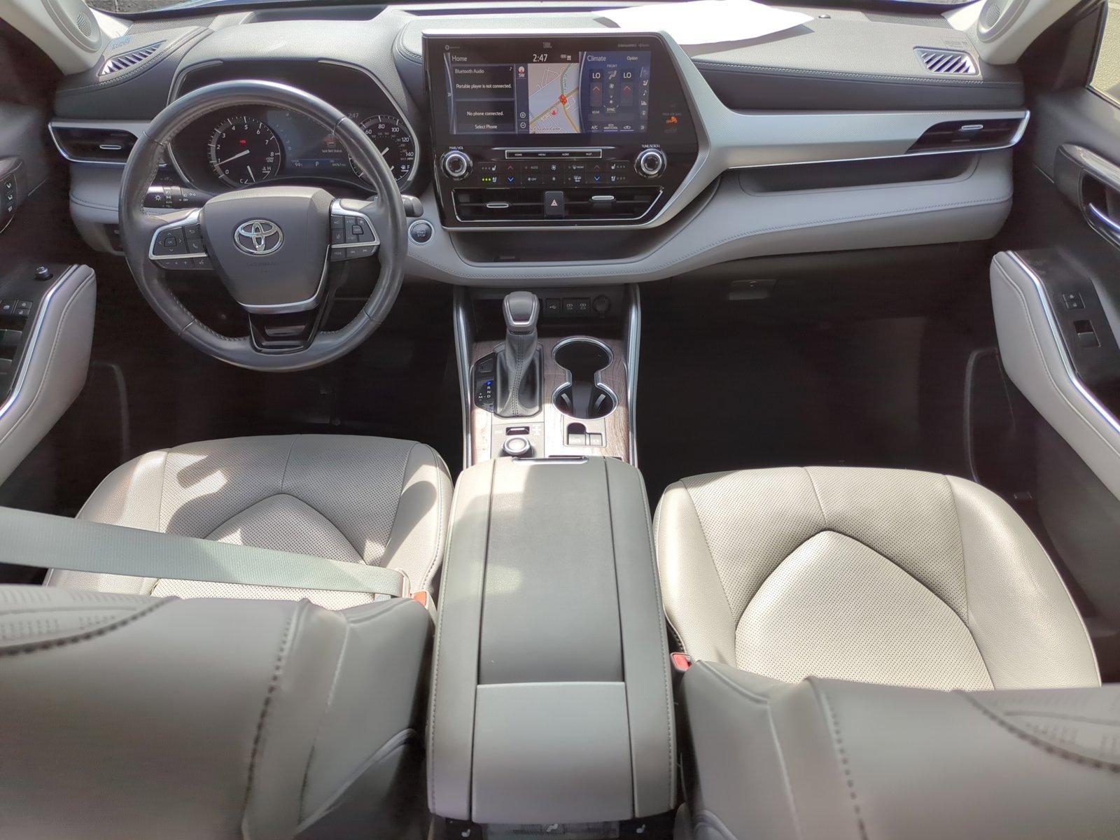 2021 Toyota Highlander Vehicle Photo in Ft. Myers, FL 33907