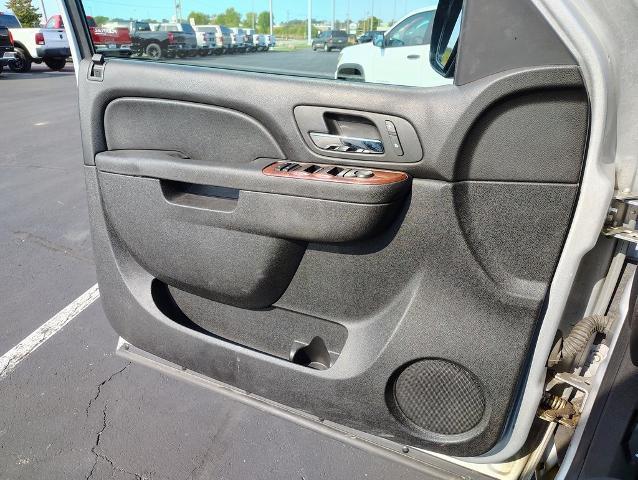 2012 Chevrolet Avalanche Vehicle Photo in GREEN BAY, WI 54304-5303