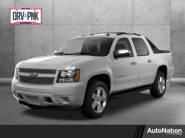 2013 Chevrolet Avalanche Vehicle Photo in GREENACRES, FL 33463-3207