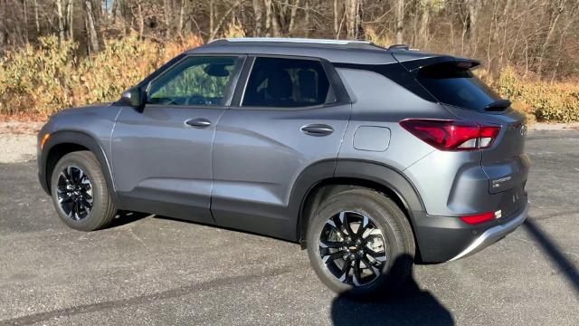 2021 Chevrolet Trailblazer Vehicle Photo in MOON TOWNSHIP, PA 15108-2571