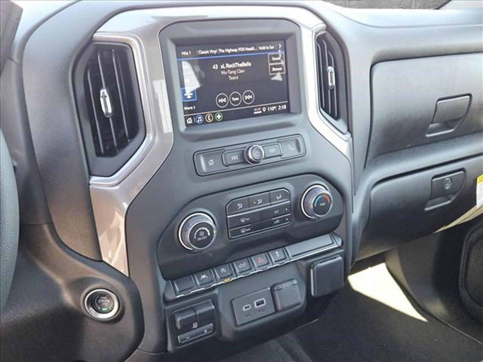 2024 Chevrolet Silverado 1500 Vehicle Photo in PEORIA, AZ 85382-3715