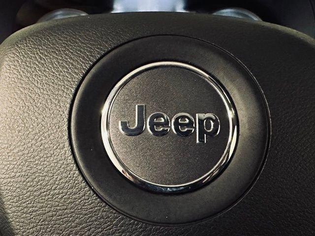 2019 Jeep Cherokee Vehicle Photo in MEDINA, OH 44256-9631