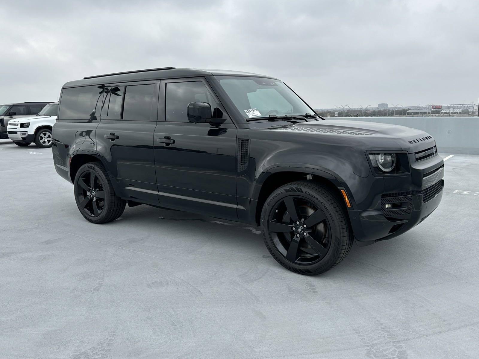 2024 Defender Vehicle Photo in AUSTIN, TX 78717