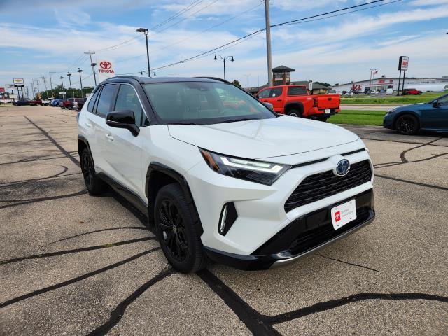 2022 Toyota RAV4 Vehicle Photo in MONROE, WI 53566-1050