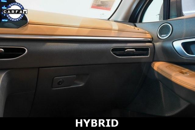 2022 Hyundai SONATA Hybrid Vehicle Photo in Everett, WA 98204