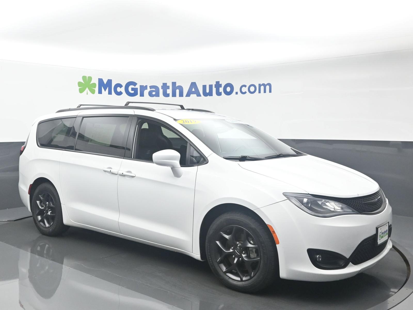 2019 Chrysler Pacifica Vehicle Photo in Cedar Rapids, IA 52402