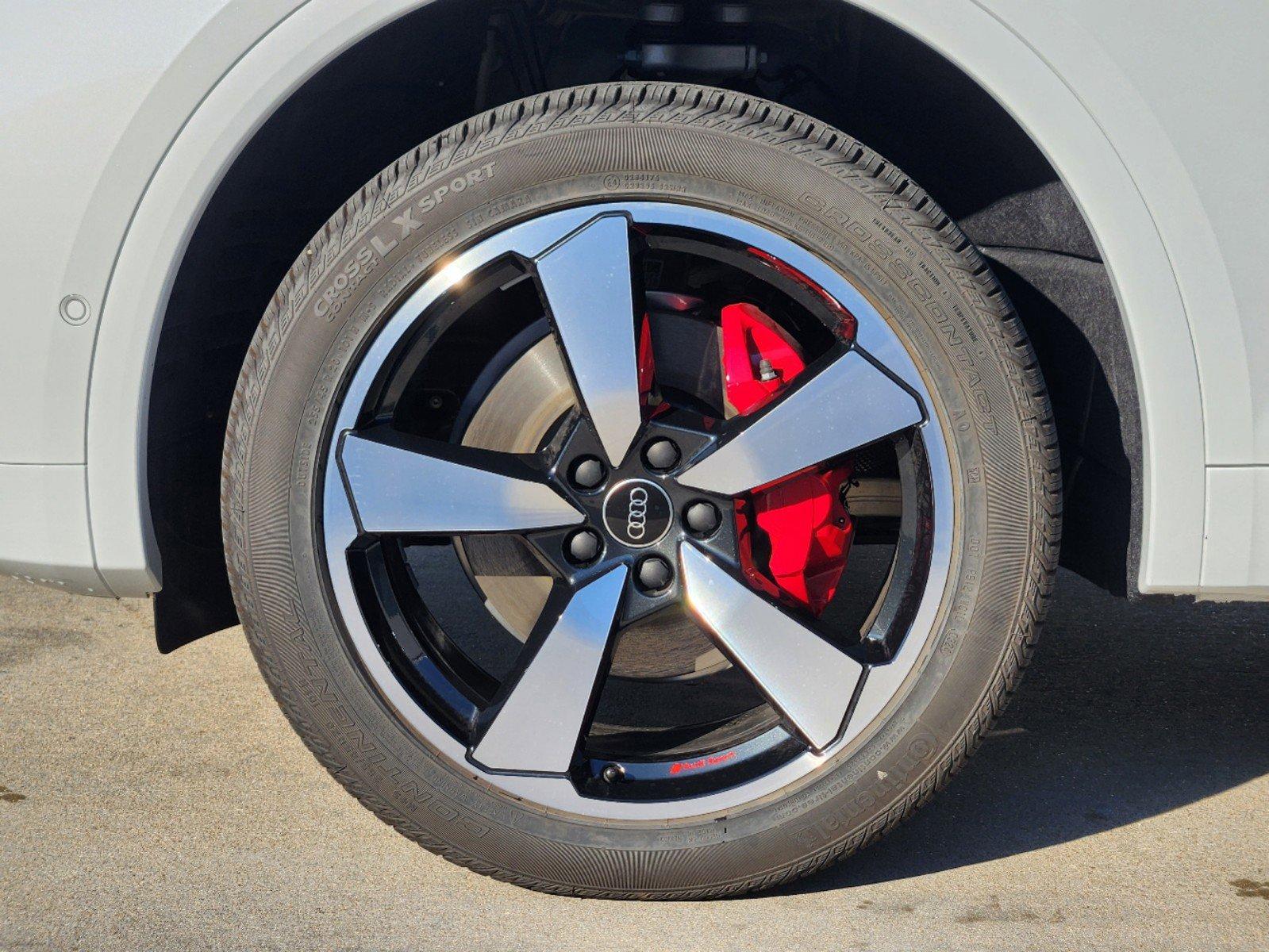 2024 Audi Q5 Sportback Vehicle Photo in SUGAR LAND, TX 77478