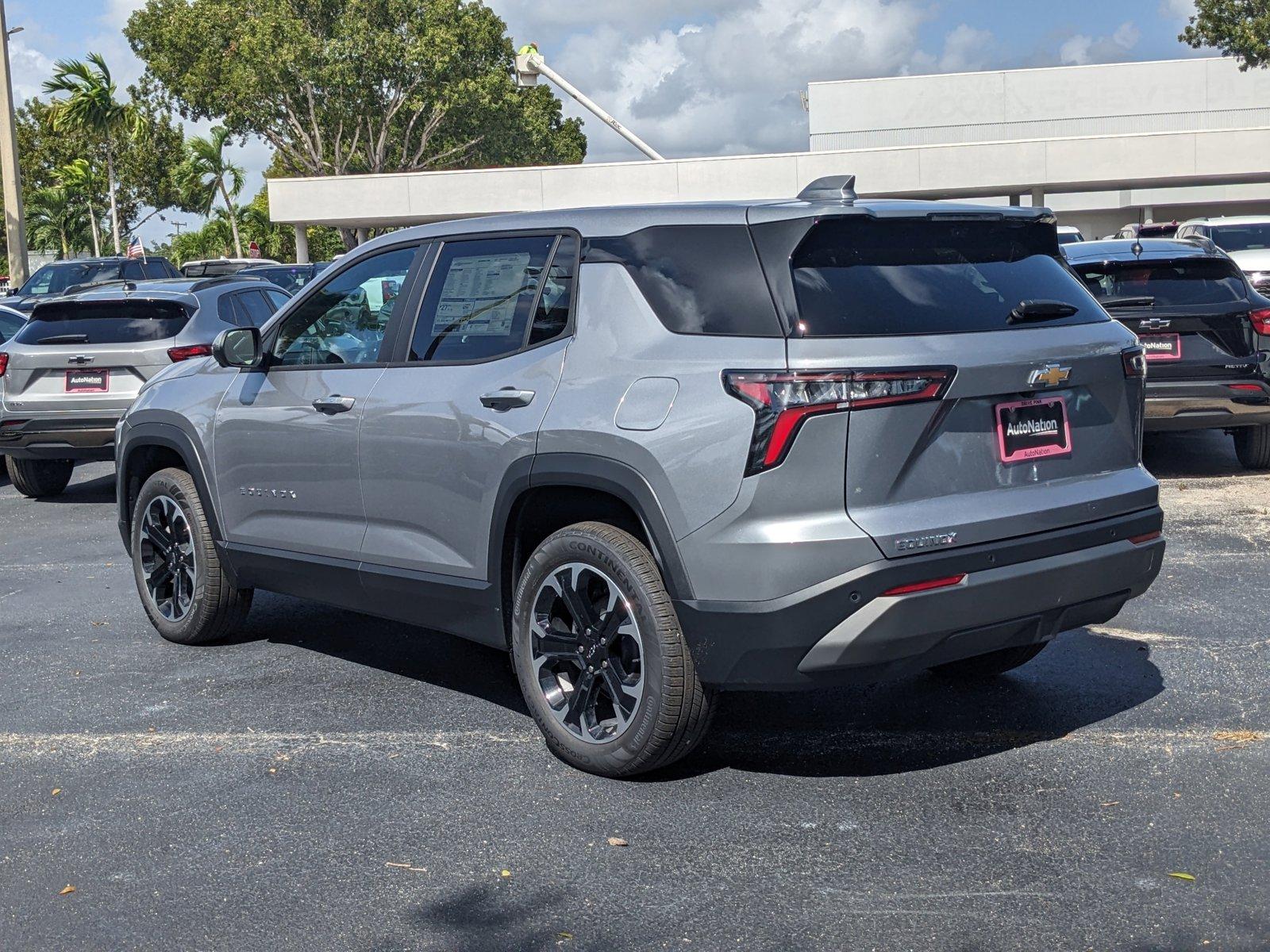 2025 Chevrolet Equinox Vehicle Photo in GREENACRES, FL 33463-3207