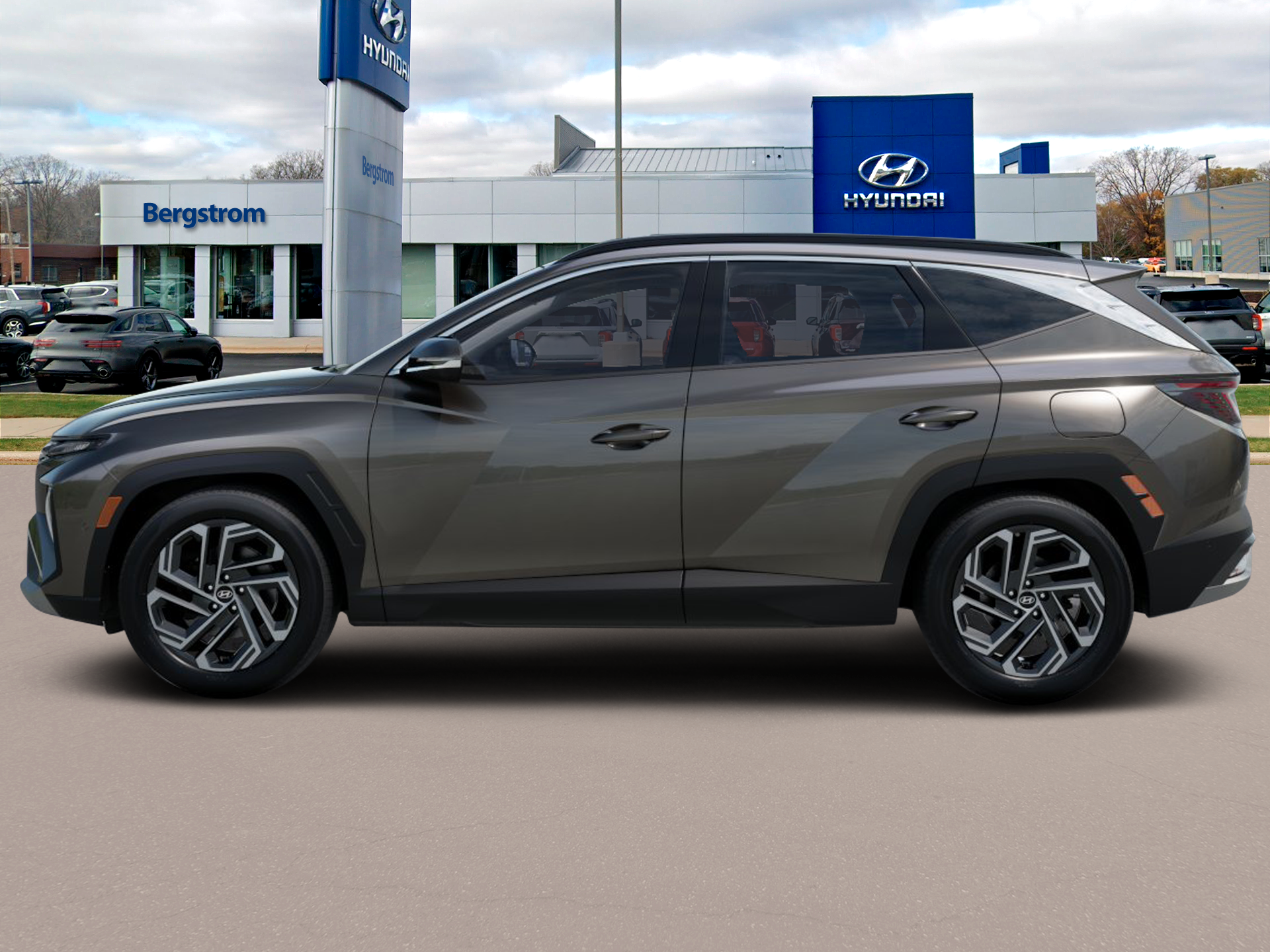 2025 Hyundai TUCSON Hybrid Vehicle Photo in Green Bay, WI 54304