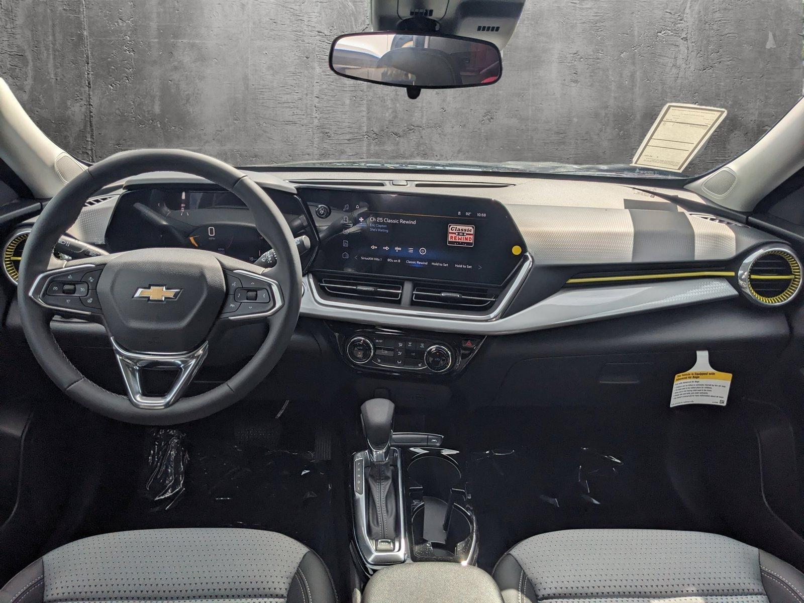 2024 Chevrolet Trax Vehicle Photo in GREENACRES, FL 33463-3207