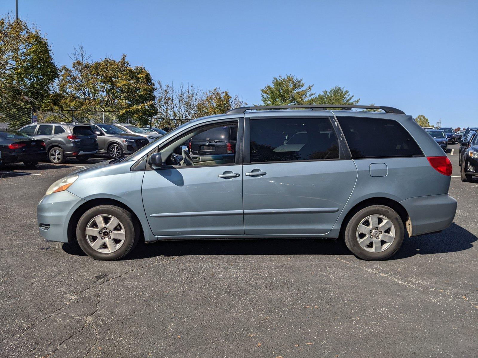 2009 Toyota Sienna Vehicle Photo in Cockeysville, MD 21030