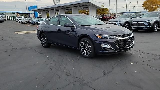 2025 Chevrolet Malibu Vehicle Photo in JOLIET, IL 60435-8135