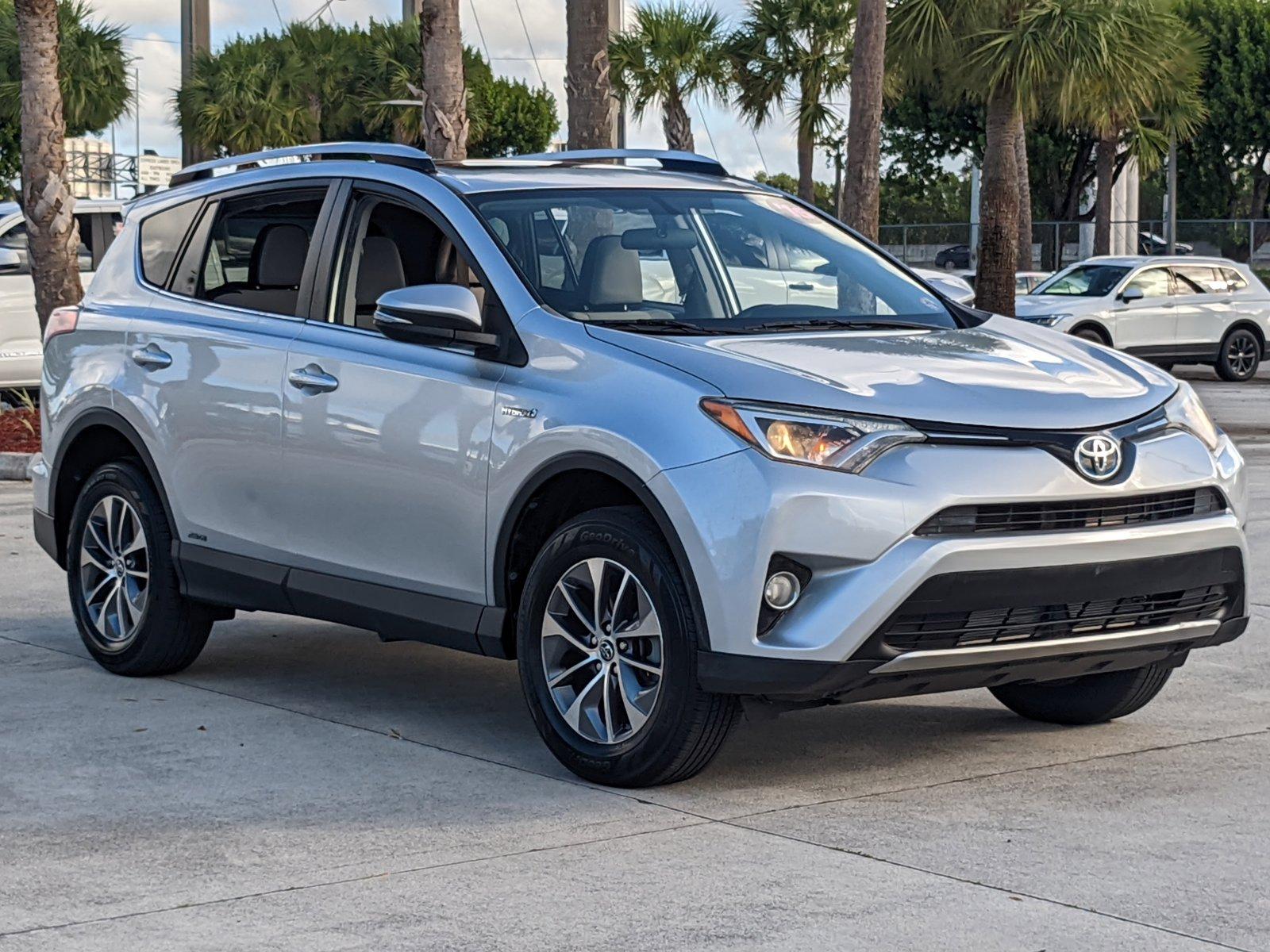 2016 Toyota RAV4 Hybrid Vehicle Photo in Davie, FL 33331