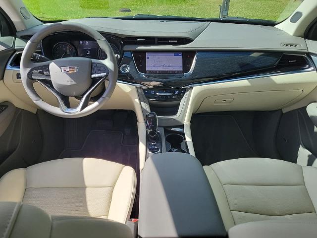 2024 Cadillac XT6 Vehicle Photo in POMPANO BEACH, FL 33064-7091